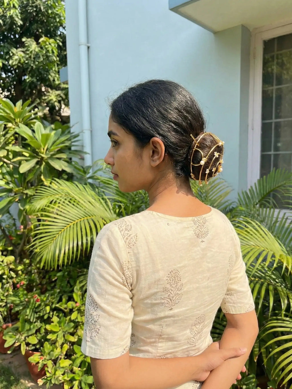 Gold Spiral Bun Hair Pin with Pearl Accents | Elegant Juda Hair Accessory for Women