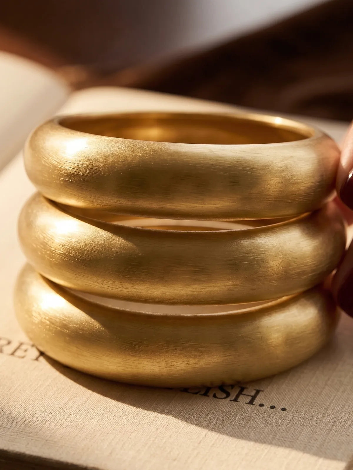 Luxury Gold Finish Resin Bangles Set (Set of 3) – Minimal Statement Stack | Lightweight Elegant Cuffs