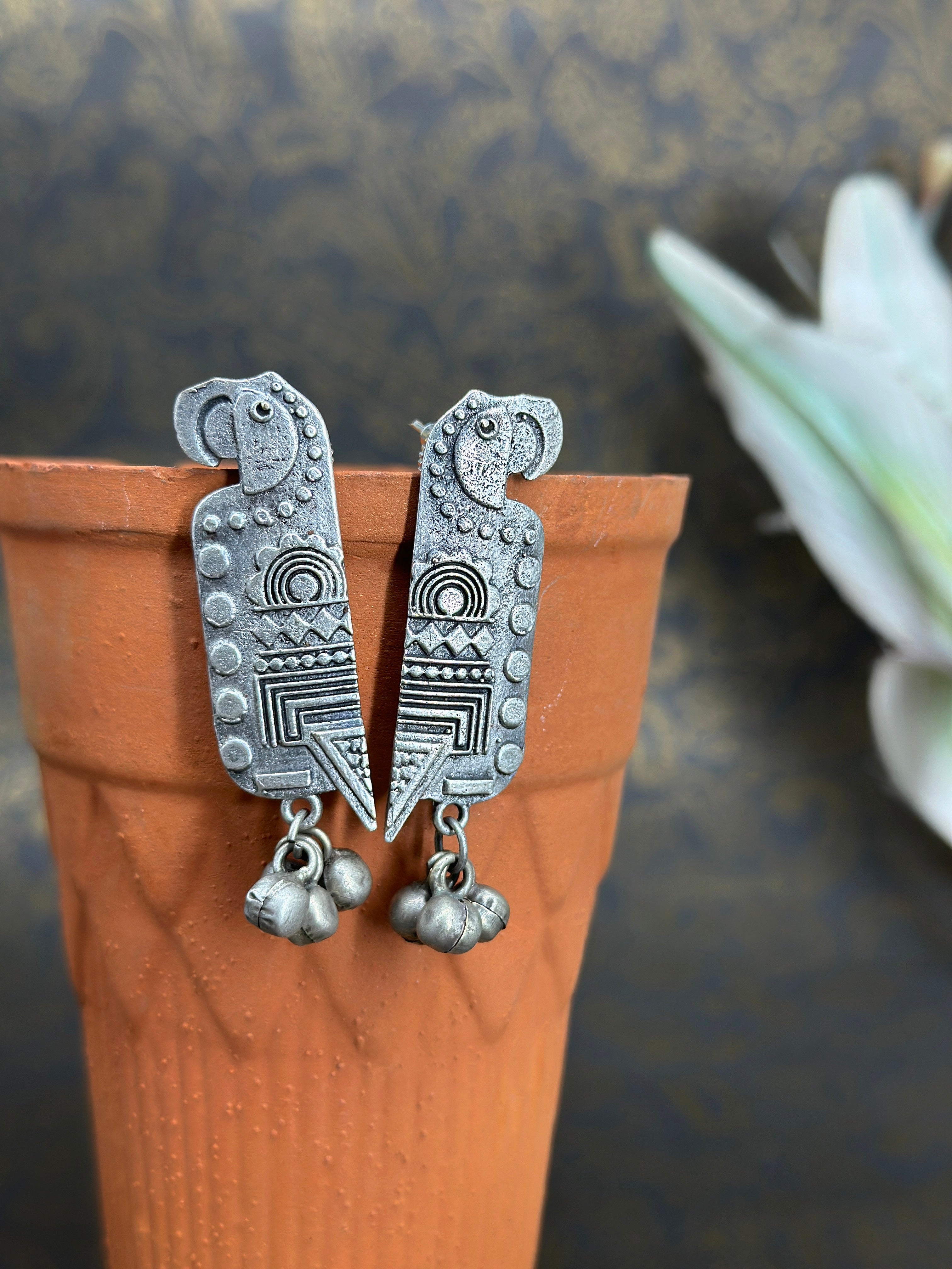 Shuk Oxidized Earring
