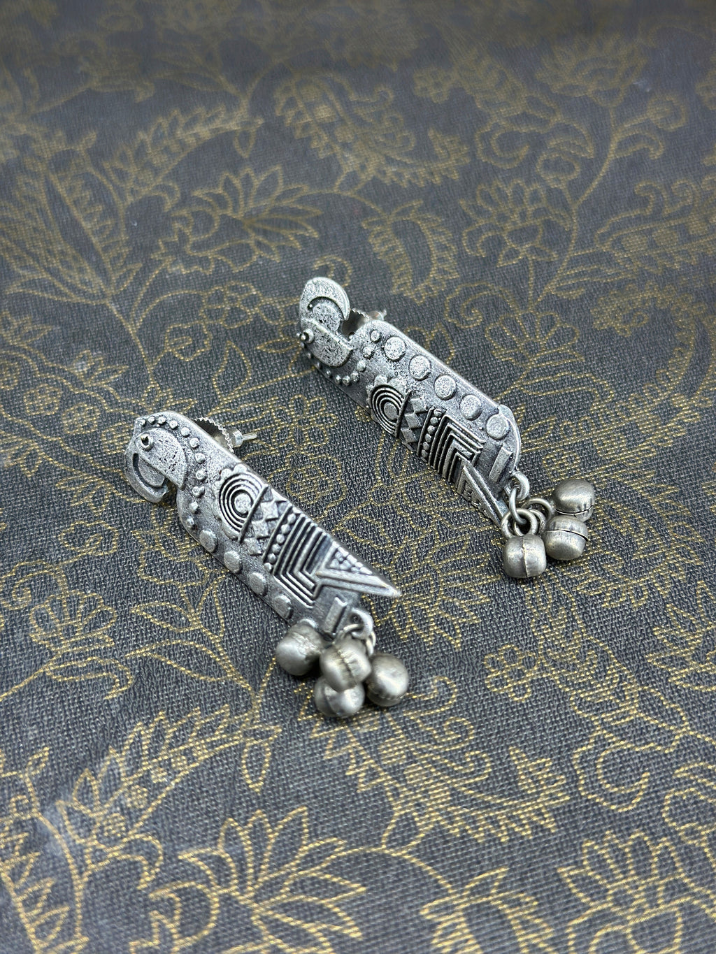 Shuk Oxidized Earring