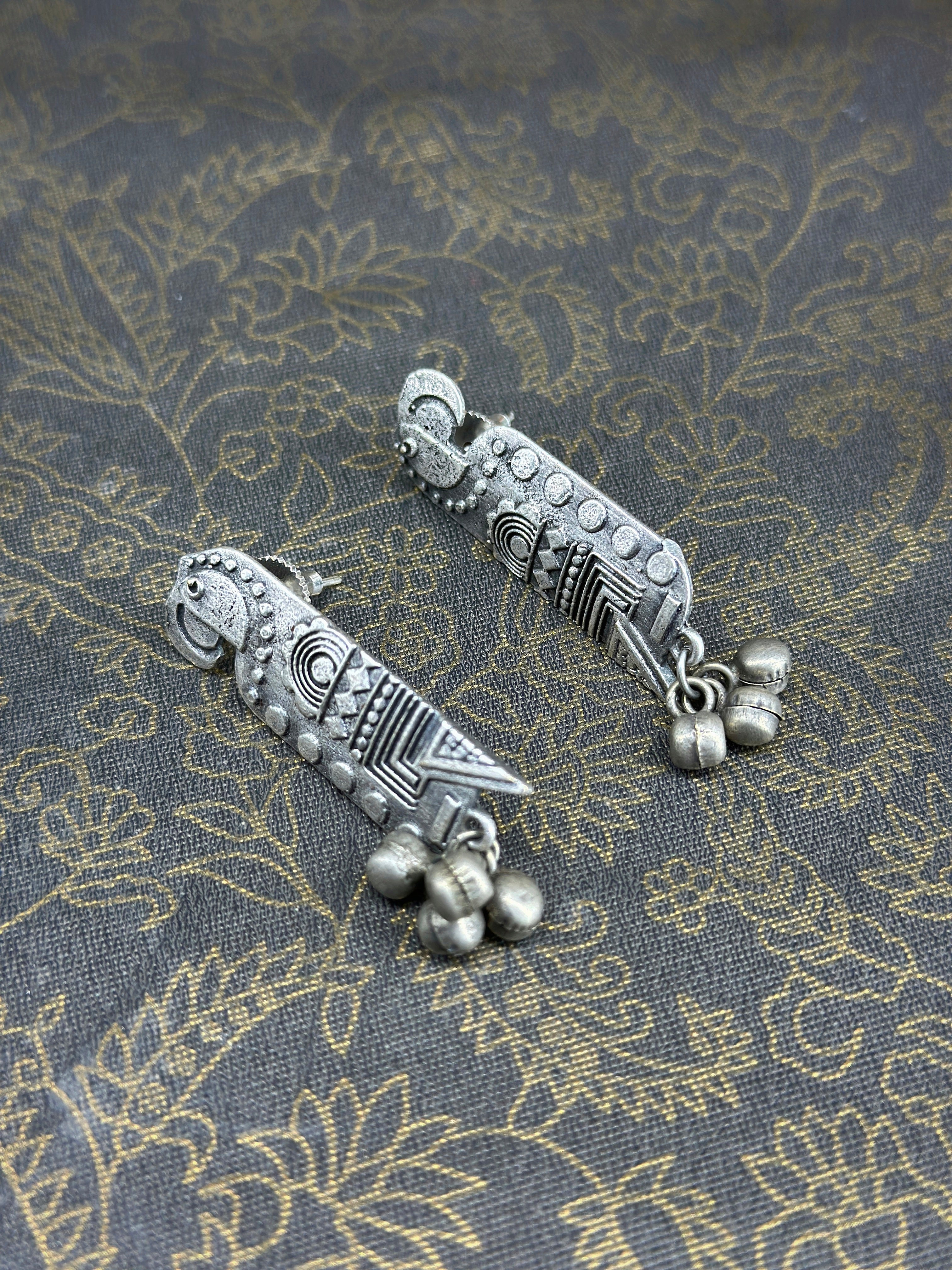 Shuk Oxidized Earring